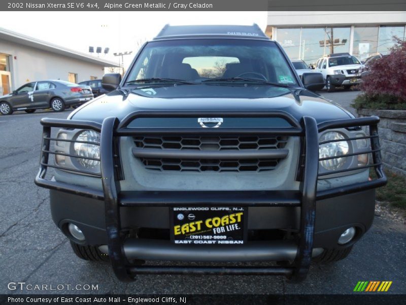 Alpine Green Metallic / Gray Celadon 2002 Nissan Xterra SE V6 4x4