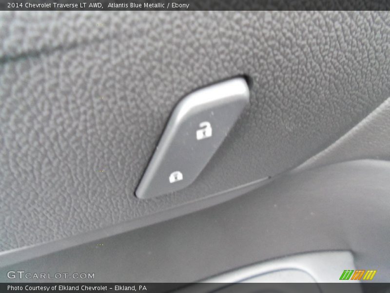 Atlantis Blue Metallic / Ebony 2014 Chevrolet Traverse LT AWD