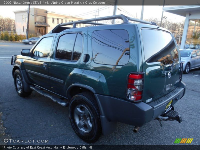 Alpine Green Metallic / Gray Celadon 2002 Nissan Xterra SE V6 4x4