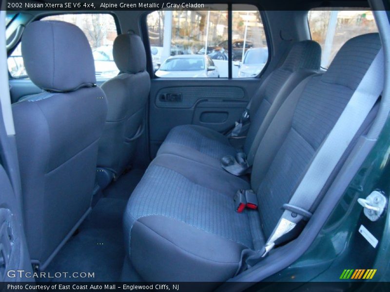 Alpine Green Metallic / Gray Celadon 2002 Nissan Xterra SE V6 4x4