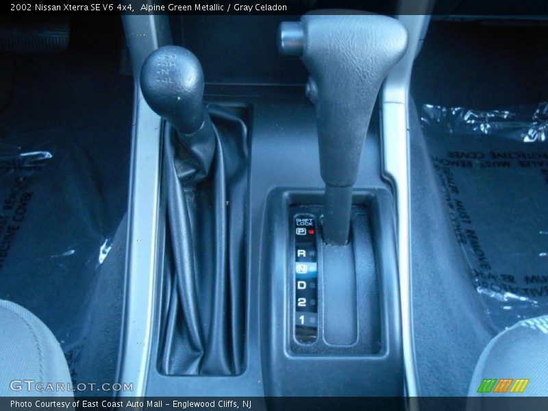 Alpine Green Metallic / Gray Celadon 2002 Nissan Xterra SE V6 4x4