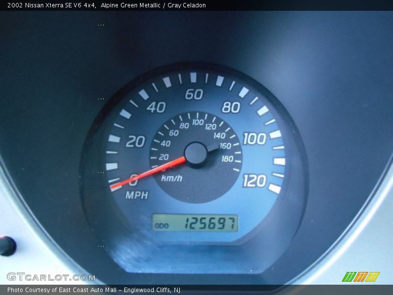 Alpine Green Metallic / Gray Celadon 2002 Nissan Xterra SE V6 4x4