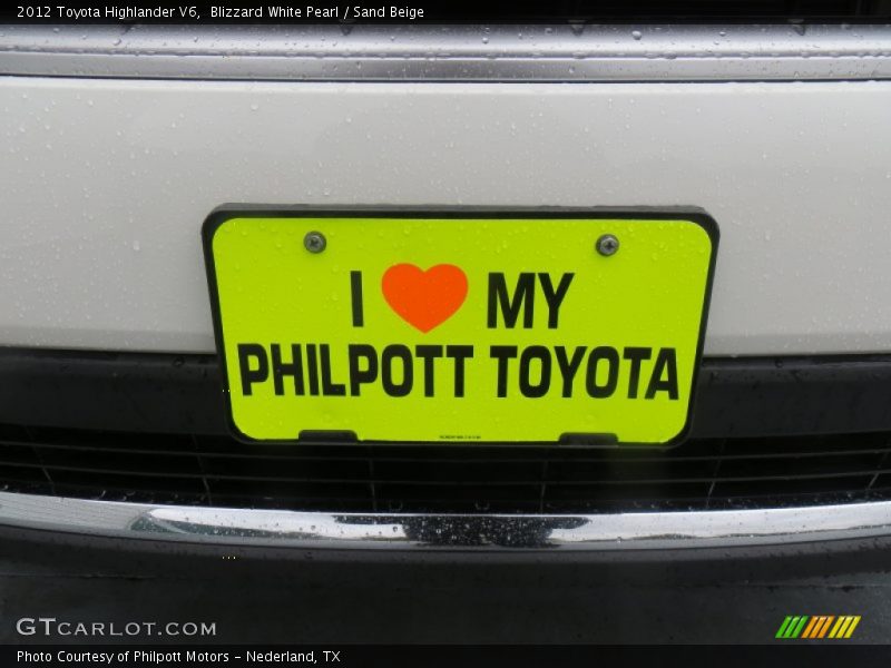 Blizzard White Pearl / Sand Beige 2012 Toyota Highlander V6
