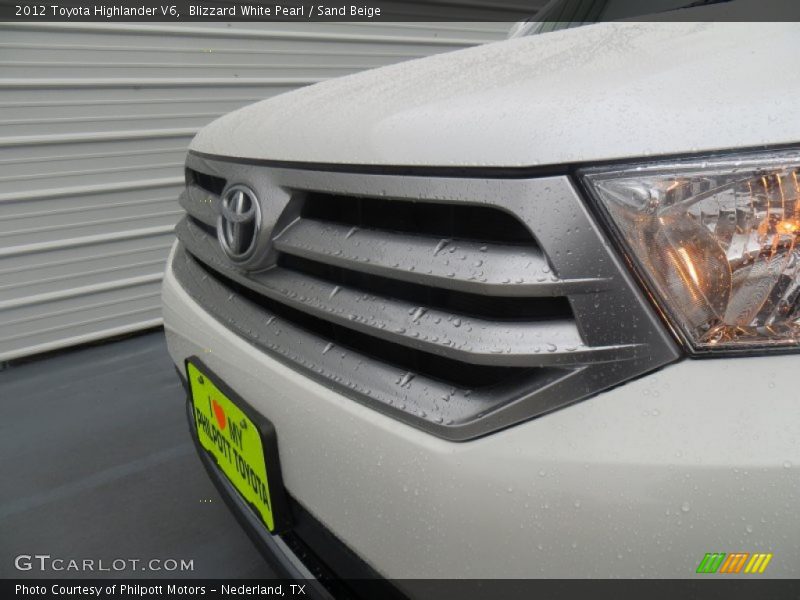 Blizzard White Pearl / Sand Beige 2012 Toyota Highlander V6