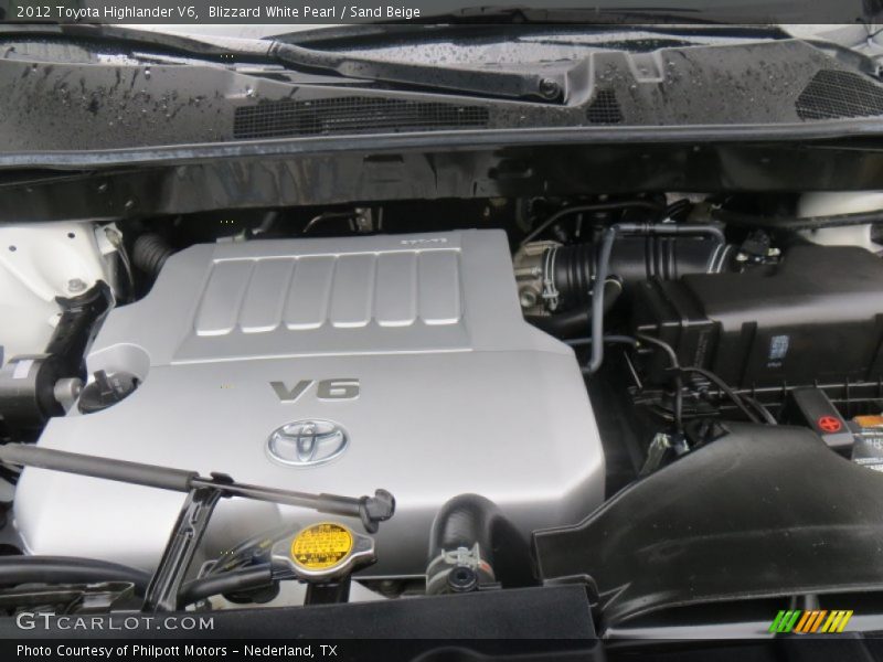 Blizzard White Pearl / Sand Beige 2012 Toyota Highlander V6