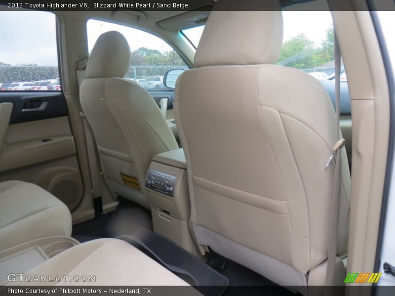 Blizzard White Pearl / Sand Beige 2012 Toyota Highlander V6