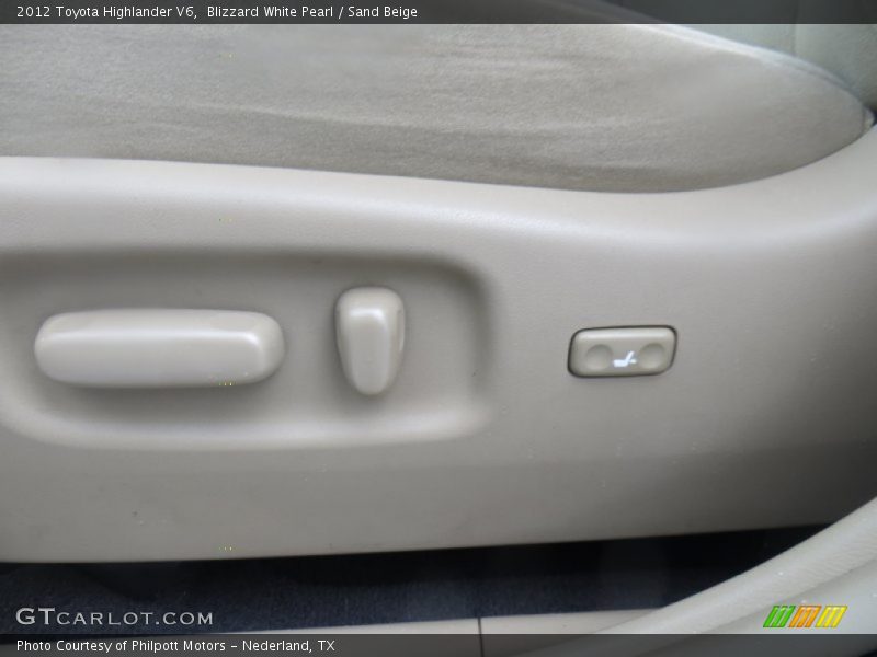 Blizzard White Pearl / Sand Beige 2012 Toyota Highlander V6