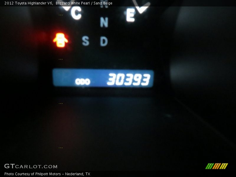 Blizzard White Pearl / Sand Beige 2012 Toyota Highlander V6