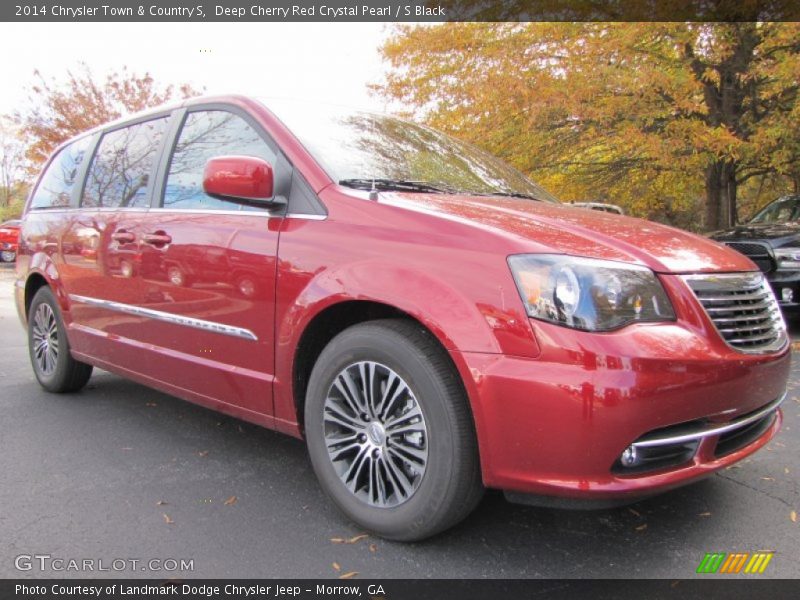 Deep Cherry Red Crystal Pearl / S Black 2014 Chrysler Town & Country S