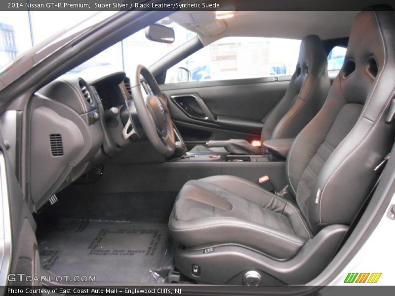 Front Seat of 2014 GT-R Premium