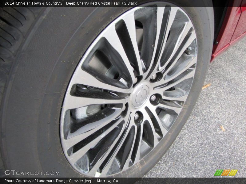  2014 Town & Country S Wheel