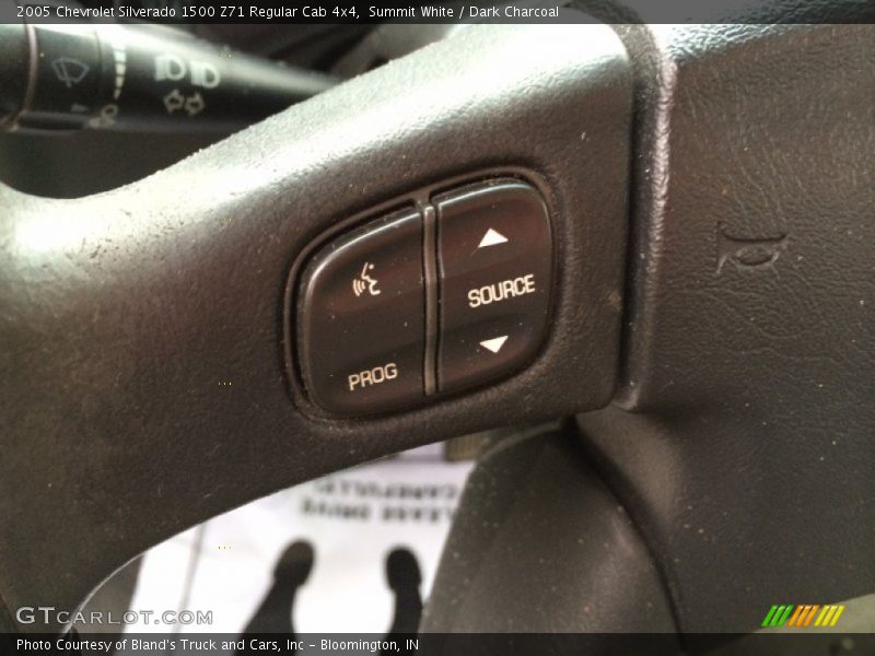 Summit White / Dark Charcoal 2005 Chevrolet Silverado 1500 Z71 Regular Cab 4x4