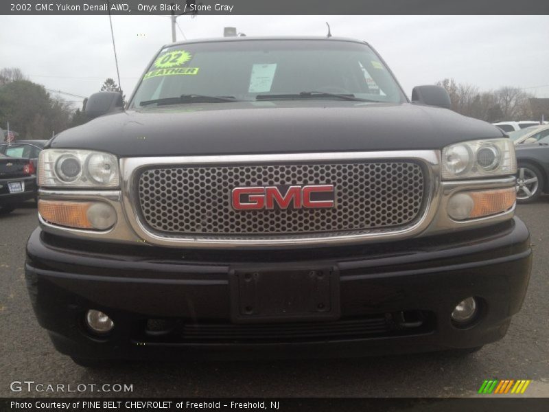 Onyx Black / Stone Gray 2002 GMC Yukon Denali AWD