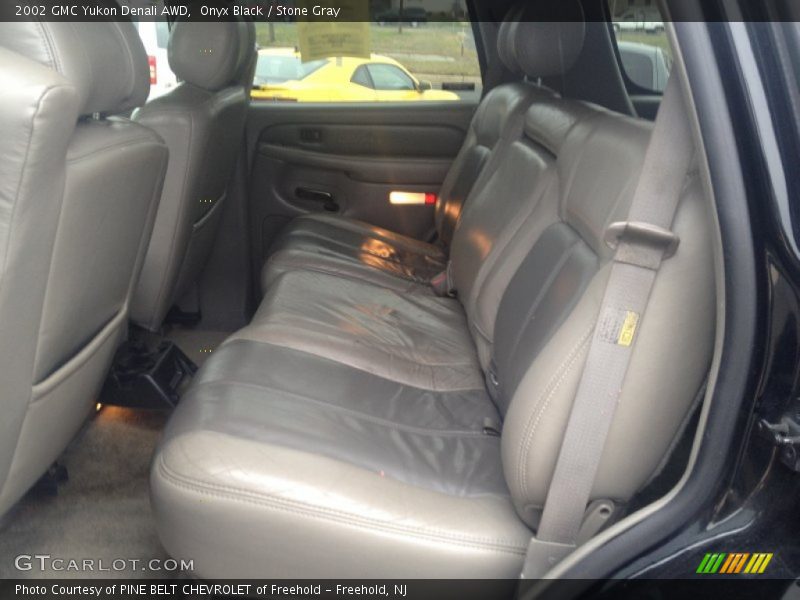 Onyx Black / Stone Gray 2002 GMC Yukon Denali AWD