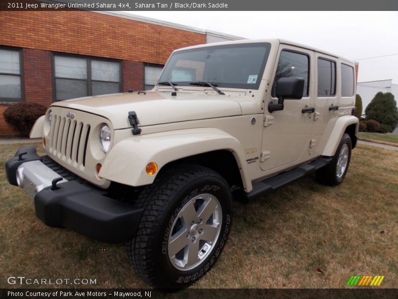 Front 3/4 View of 2011 Wrangler Unlimited Sahara 4x4