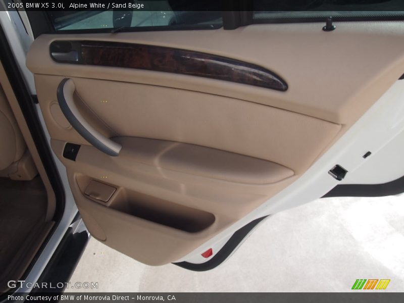 Alpine White / Sand Beige 2005 BMW X5 3.0i
