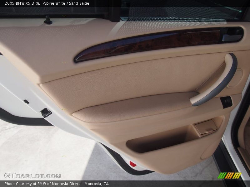Alpine White / Sand Beige 2005 BMW X5 3.0i