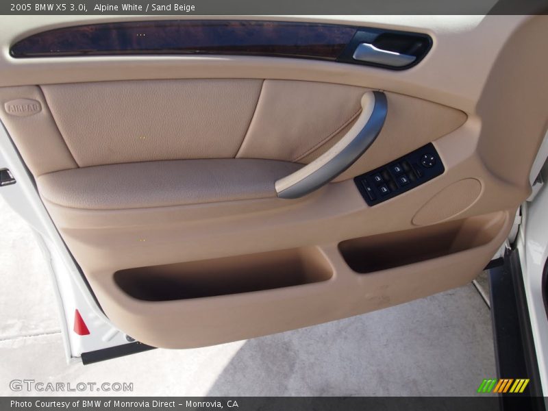 Alpine White / Sand Beige 2005 BMW X5 3.0i