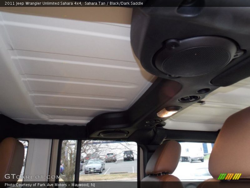 Sahara Tan / Black/Dark Saddle 2011 Jeep Wrangler Unlimited Sahara 4x4