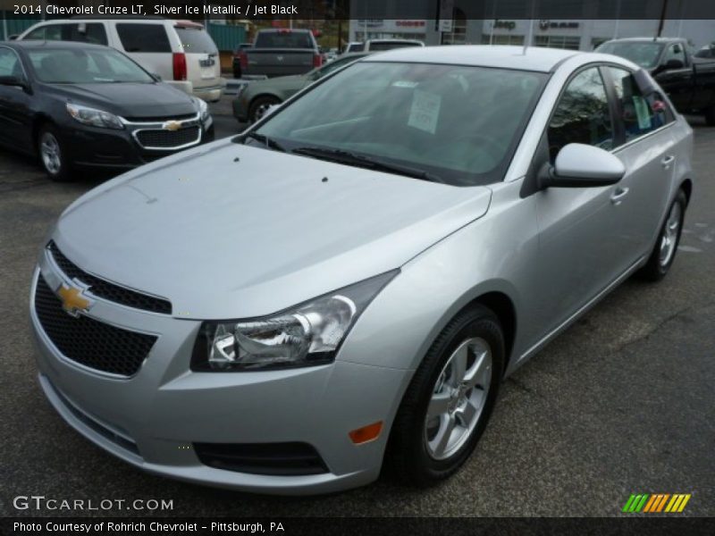 Silver Ice Metallic / Jet Black 2014 Chevrolet Cruze LT