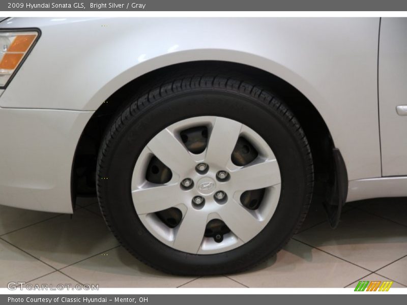 Bright Silver / Gray 2009 Hyundai Sonata GLS