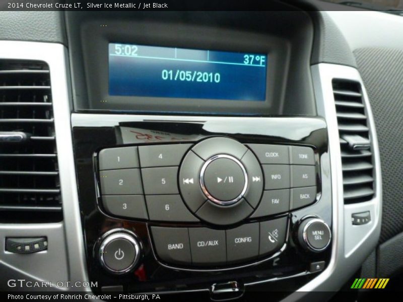 Silver Ice Metallic / Jet Black 2014 Chevrolet Cruze LT