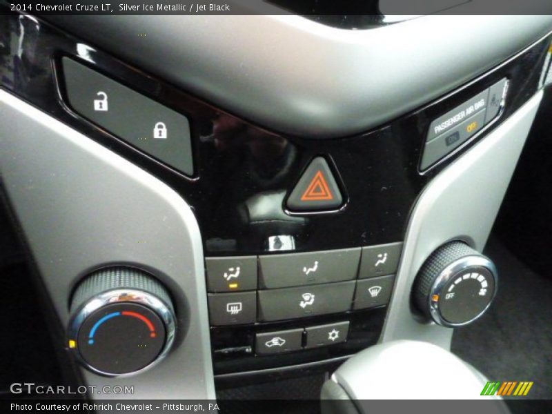 Silver Ice Metallic / Jet Black 2014 Chevrolet Cruze LT