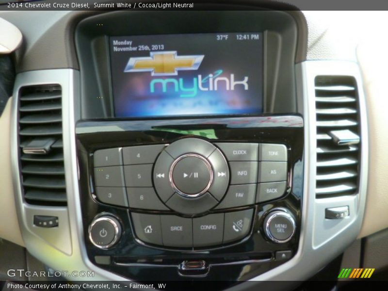 Summit White / Cocoa/Light Neutral 2014 Chevrolet Cruze Diesel