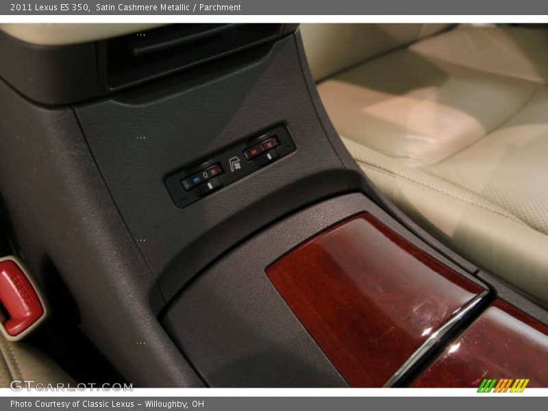 Satin Cashmere Metallic / Parchment 2011 Lexus ES 350