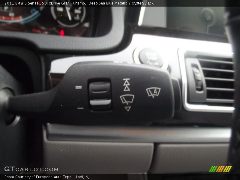 Controls of 2011 5 Series 550i xDrive Gran Turismo