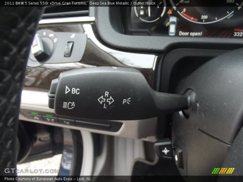 Controls of 2011 5 Series 550i xDrive Gran Turismo