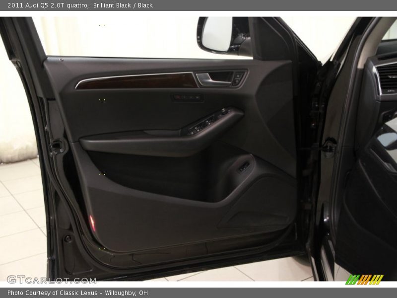 Brilliant Black / Black 2011 Audi Q5 2.0T quattro