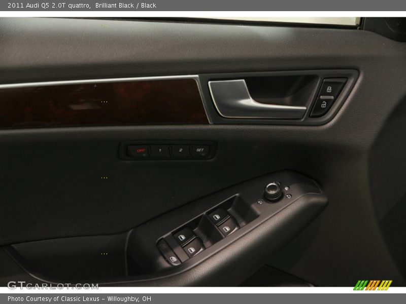 Brilliant Black / Black 2011 Audi Q5 2.0T quattro