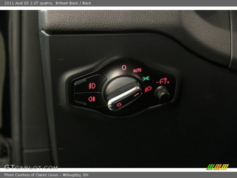 Brilliant Black / Black 2011 Audi Q5 2.0T quattro