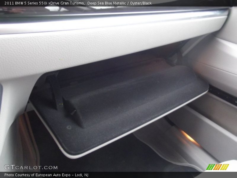 Deep Sea Blue Metallic / Oyster/Black 2011 BMW 5 Series 550i xDrive Gran Turismo