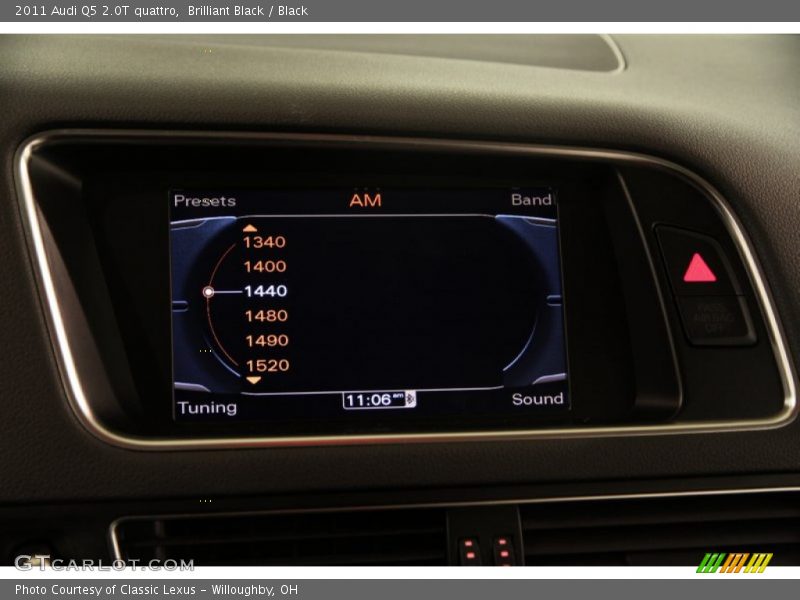 Brilliant Black / Black 2011 Audi Q5 2.0T quattro