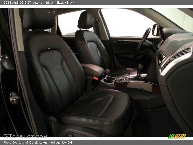 Brilliant Black / Black 2011 Audi Q5 2.0T quattro