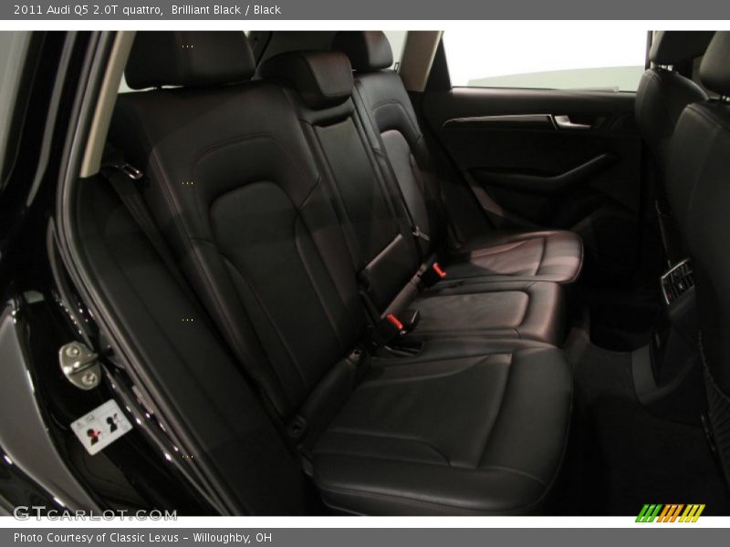 Brilliant Black / Black 2011 Audi Q5 2.0T quattro