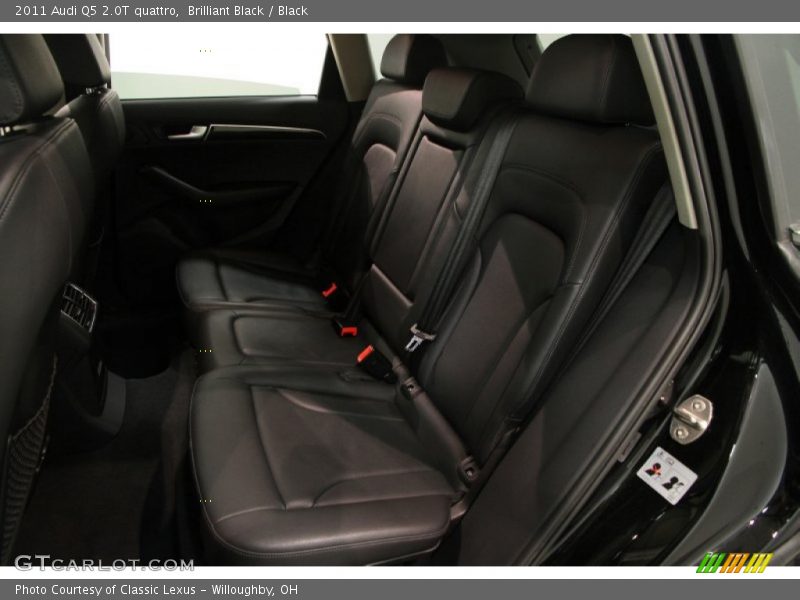 Brilliant Black / Black 2011 Audi Q5 2.0T quattro