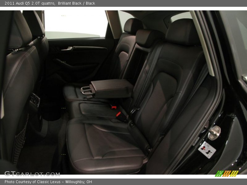 Brilliant Black / Black 2011 Audi Q5 2.0T quattro