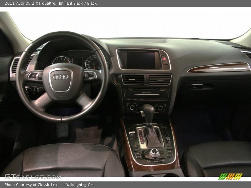 Brilliant Black / Black 2011 Audi Q5 2.0T quattro