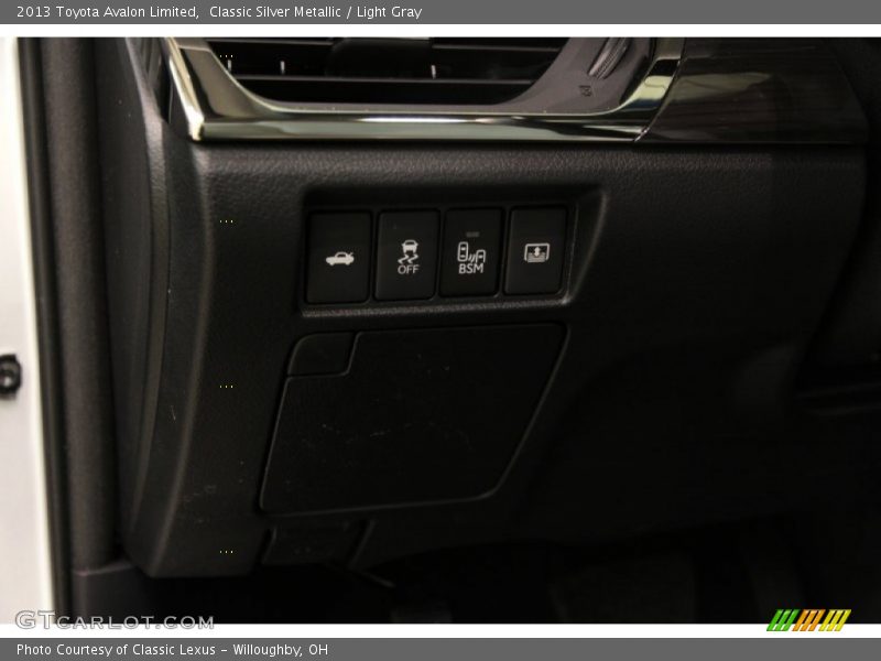 Classic Silver Metallic / Light Gray 2013 Toyota Avalon Limited