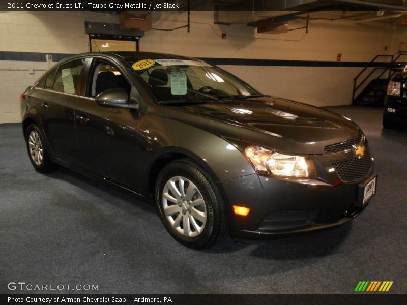 Taupe Gray Metallic / Jet Black 2011 Chevrolet Cruze LT