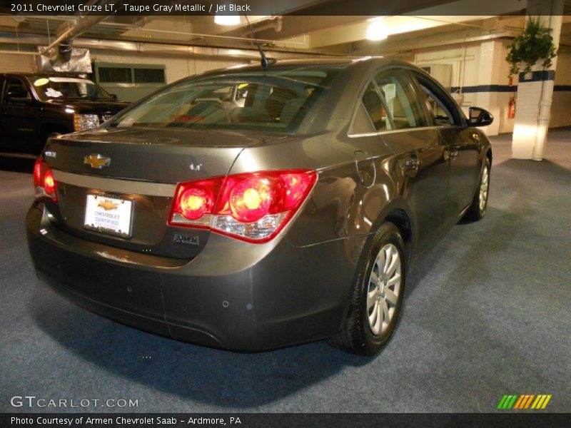 Taupe Gray Metallic / Jet Black 2011 Chevrolet Cruze LT