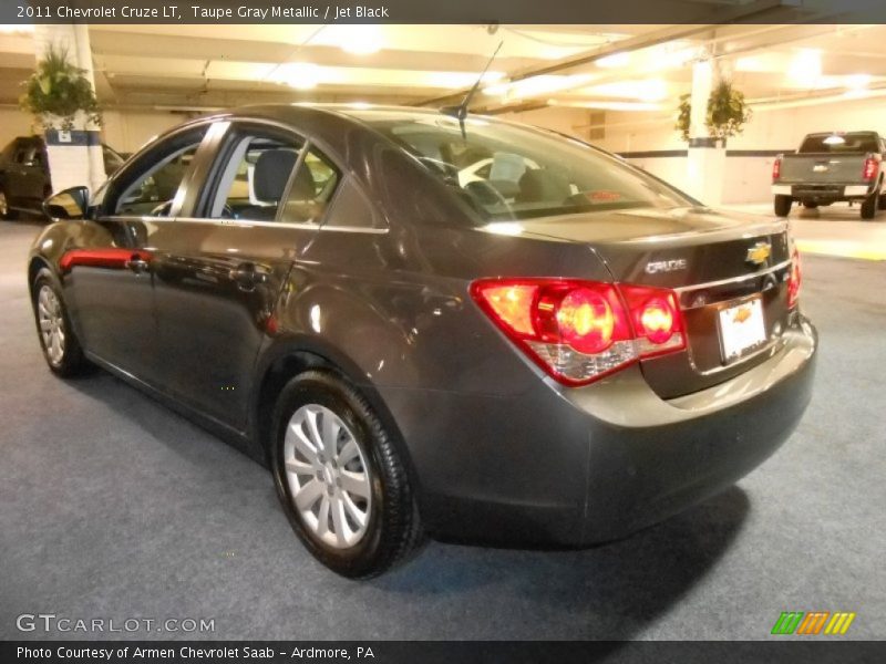Taupe Gray Metallic / Jet Black 2011 Chevrolet Cruze LT