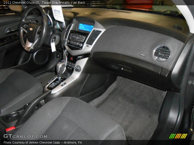 Taupe Gray Metallic / Jet Black 2011 Chevrolet Cruze LT