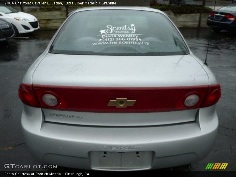 Ultra Silver Metallic / Graphite 2004 Chevrolet Cavalier LS Sedan