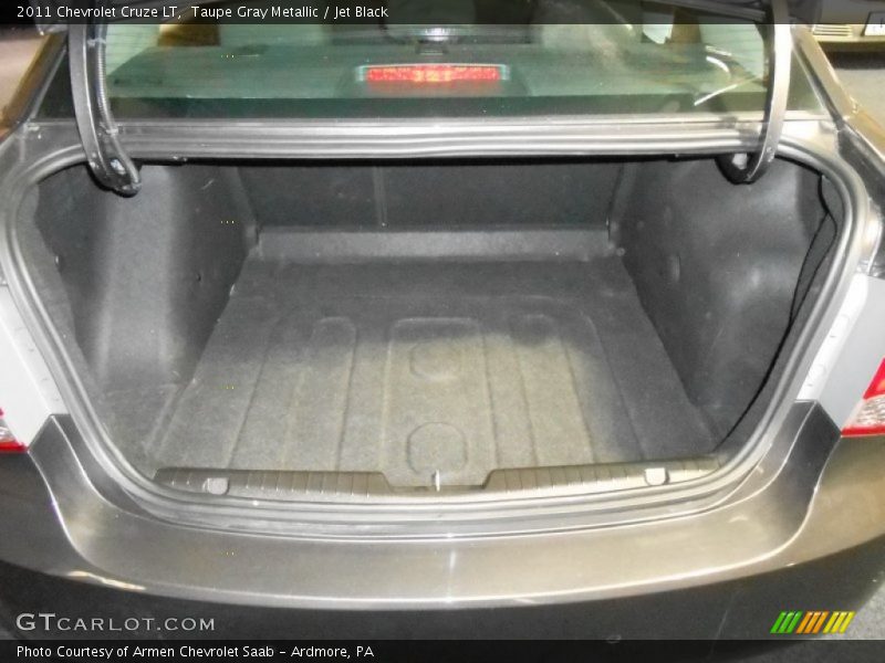 Taupe Gray Metallic / Jet Black 2011 Chevrolet Cruze LT