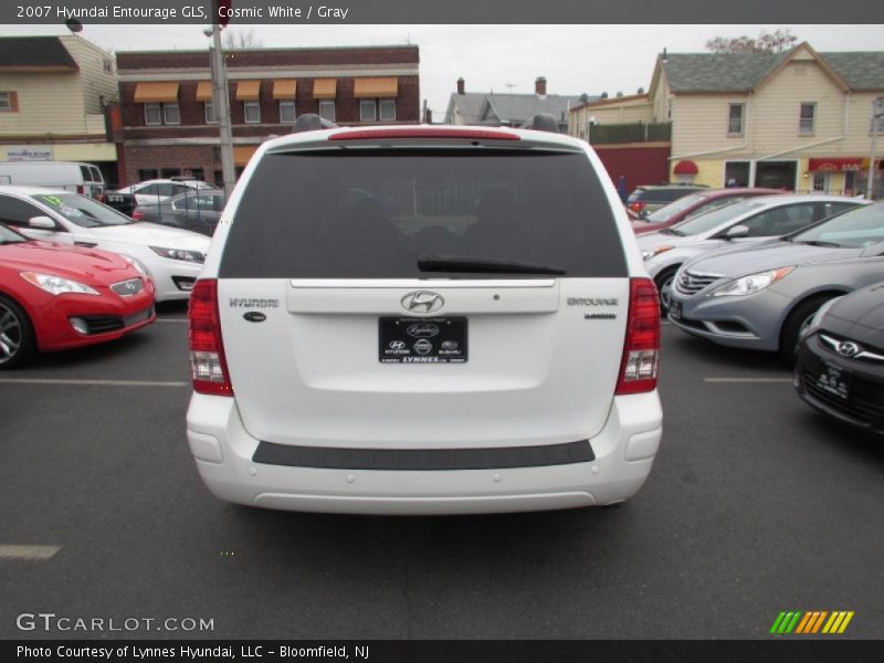 Cosmic White / Gray 2007 Hyundai Entourage GLS