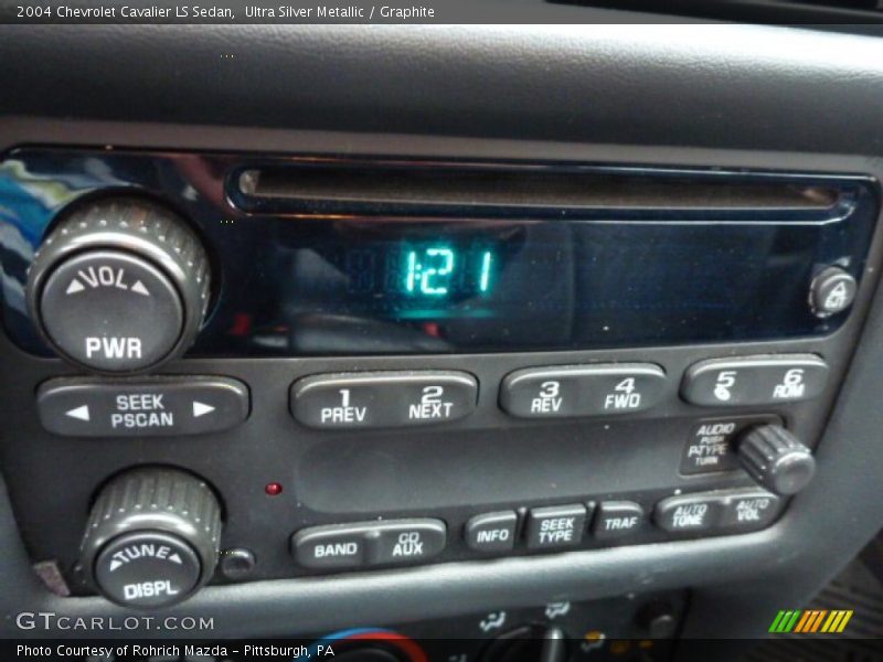 Ultra Silver Metallic / Graphite 2004 Chevrolet Cavalier LS Sedan